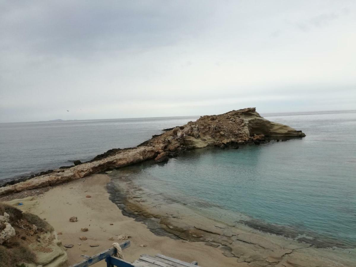 Zorbas Studios Lefkos  Luaran gambar